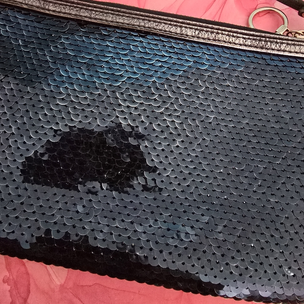 Coach Bag - Poppy By Coach - Blue Sequin Wristlet - Picture 5 of 6
